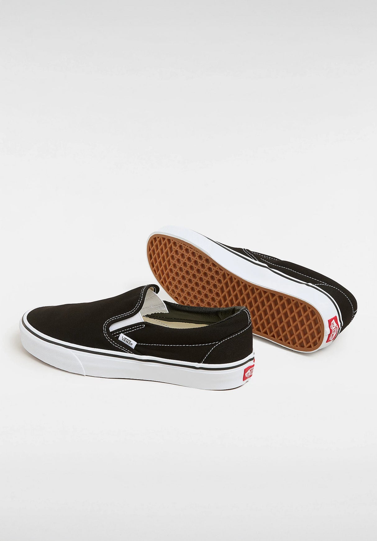 Classic Slip-On black Closeup1