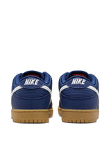 Dunk Low Pro navy-white-navy-gumlightbrown Closeup1