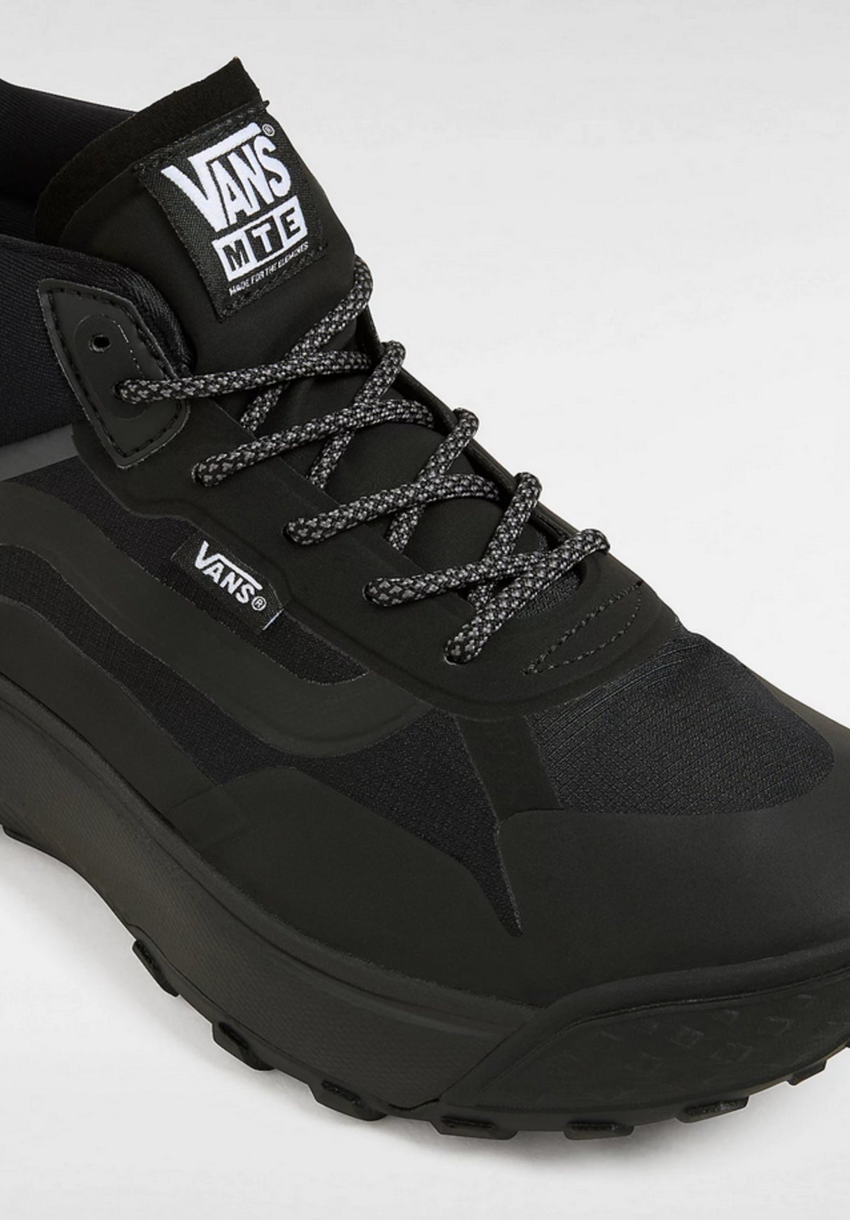 MTE Crosspath black-black Closeup2