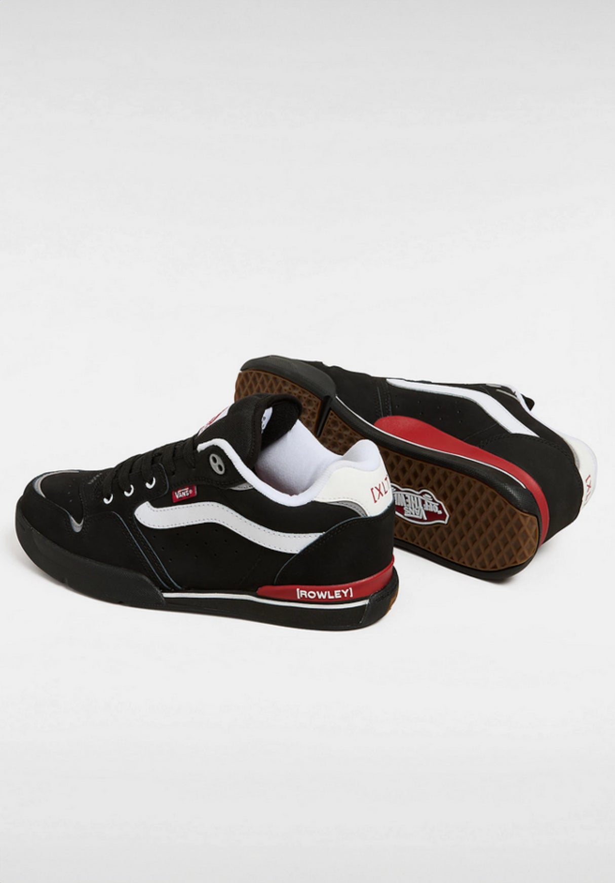 Rowley XLT black-white-red Closeup1