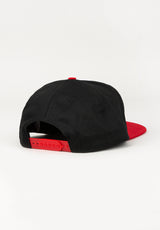 Classic Dot Snapback white-black-red Rückenansicht