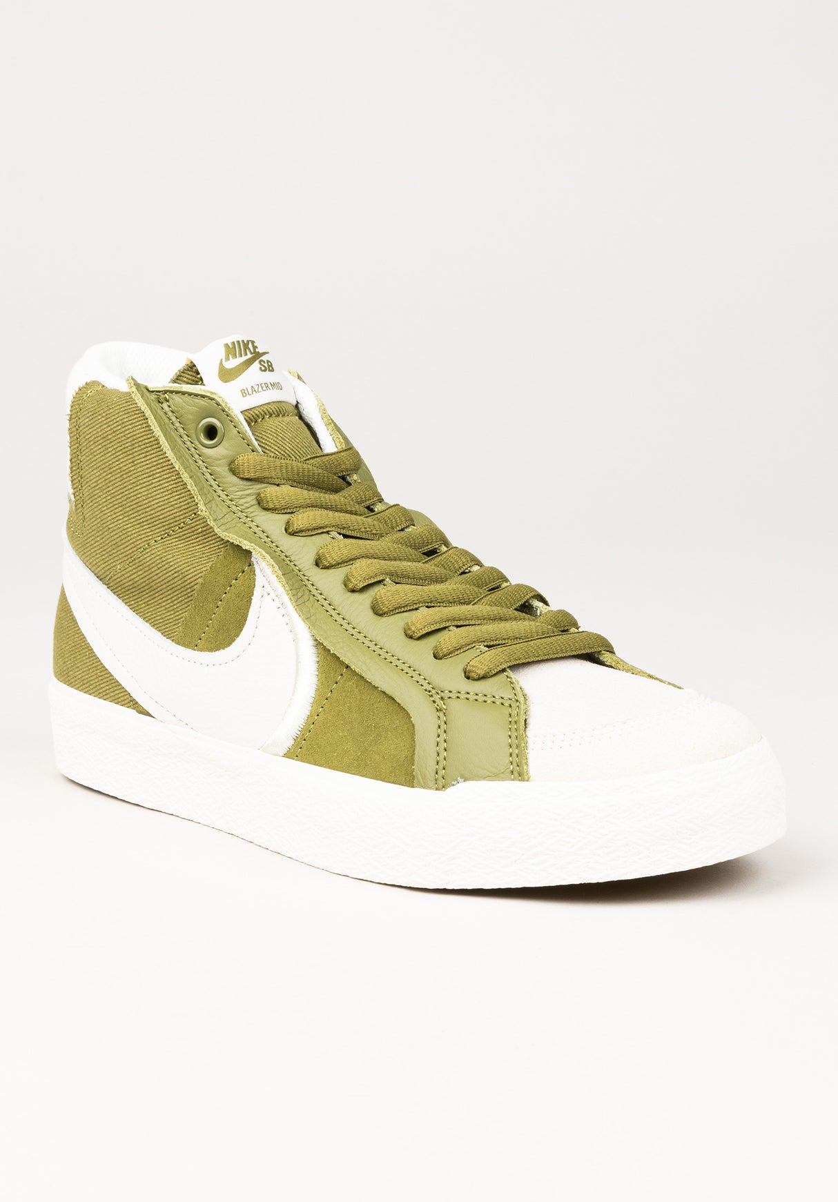 Zoom Blazer Mid PRM Plus pilgrim-phantom Vorderansicht