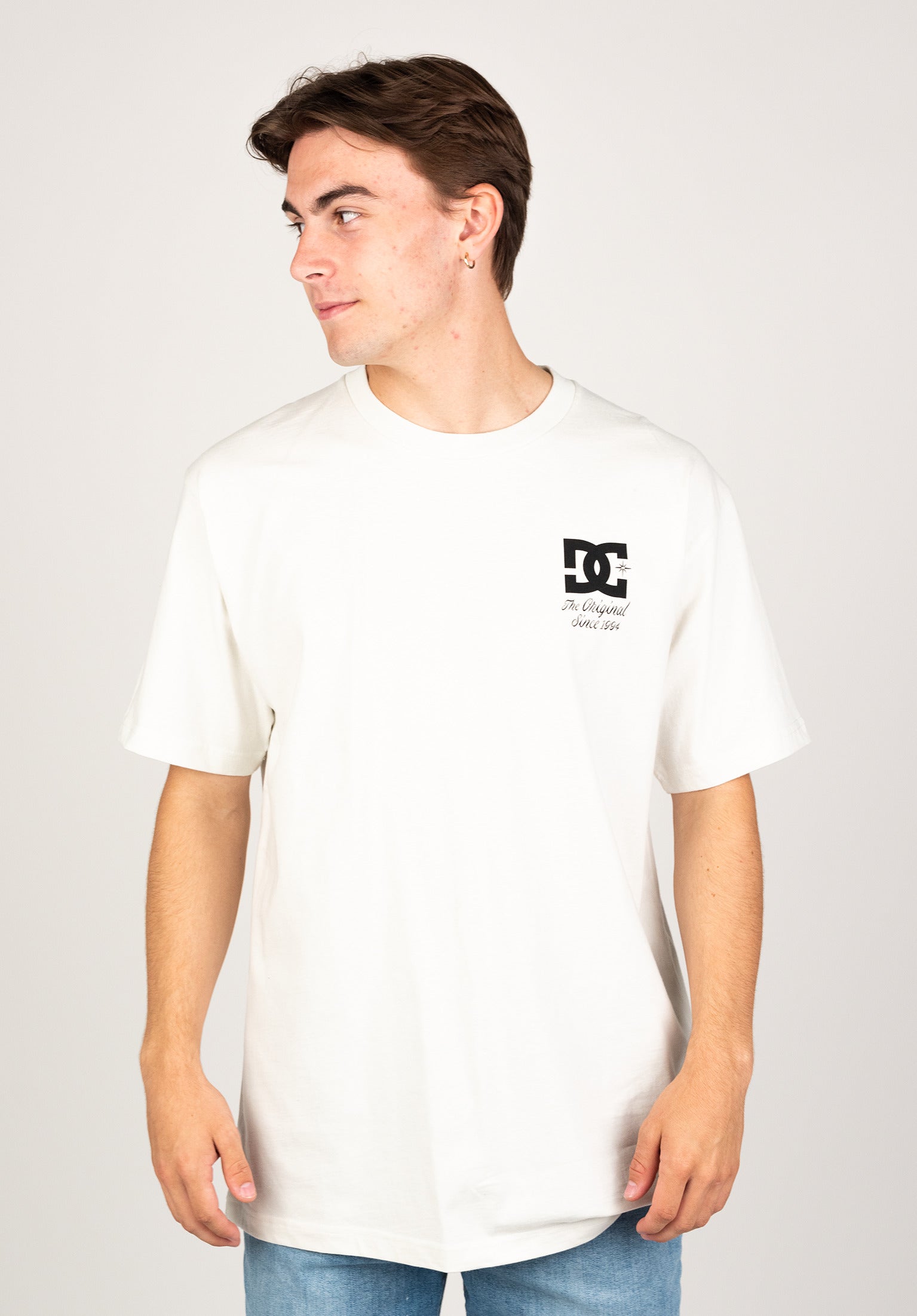 Classic DC Shoes T-Shirt in lily-white for Men – TITUS