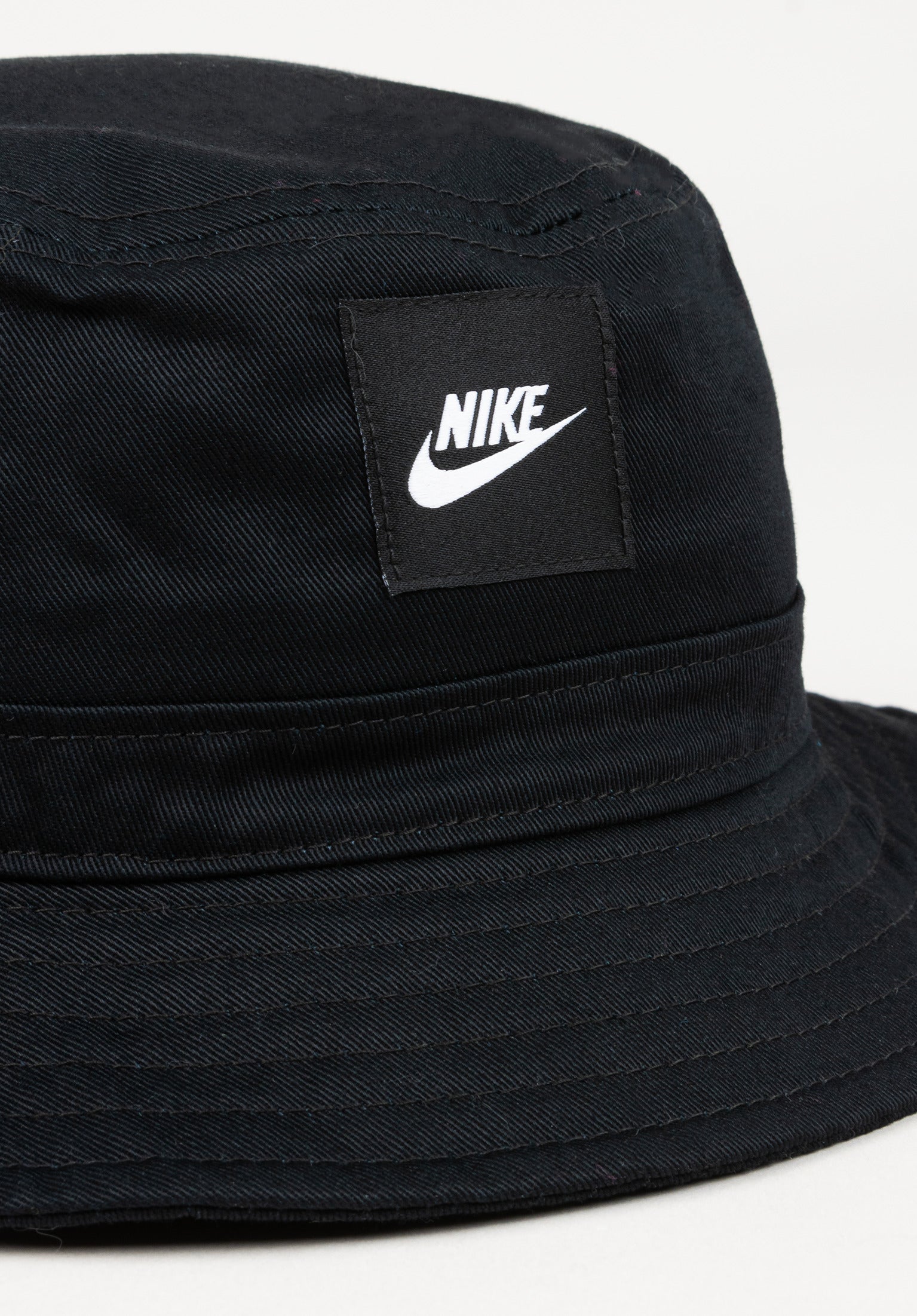 Black bucket 2024 hat nike