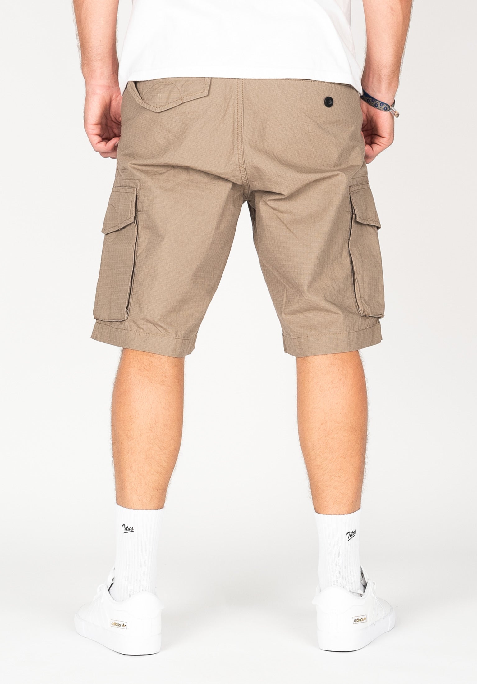 New Cargo Reell Cargo Shorts in taupe for Men TITUS