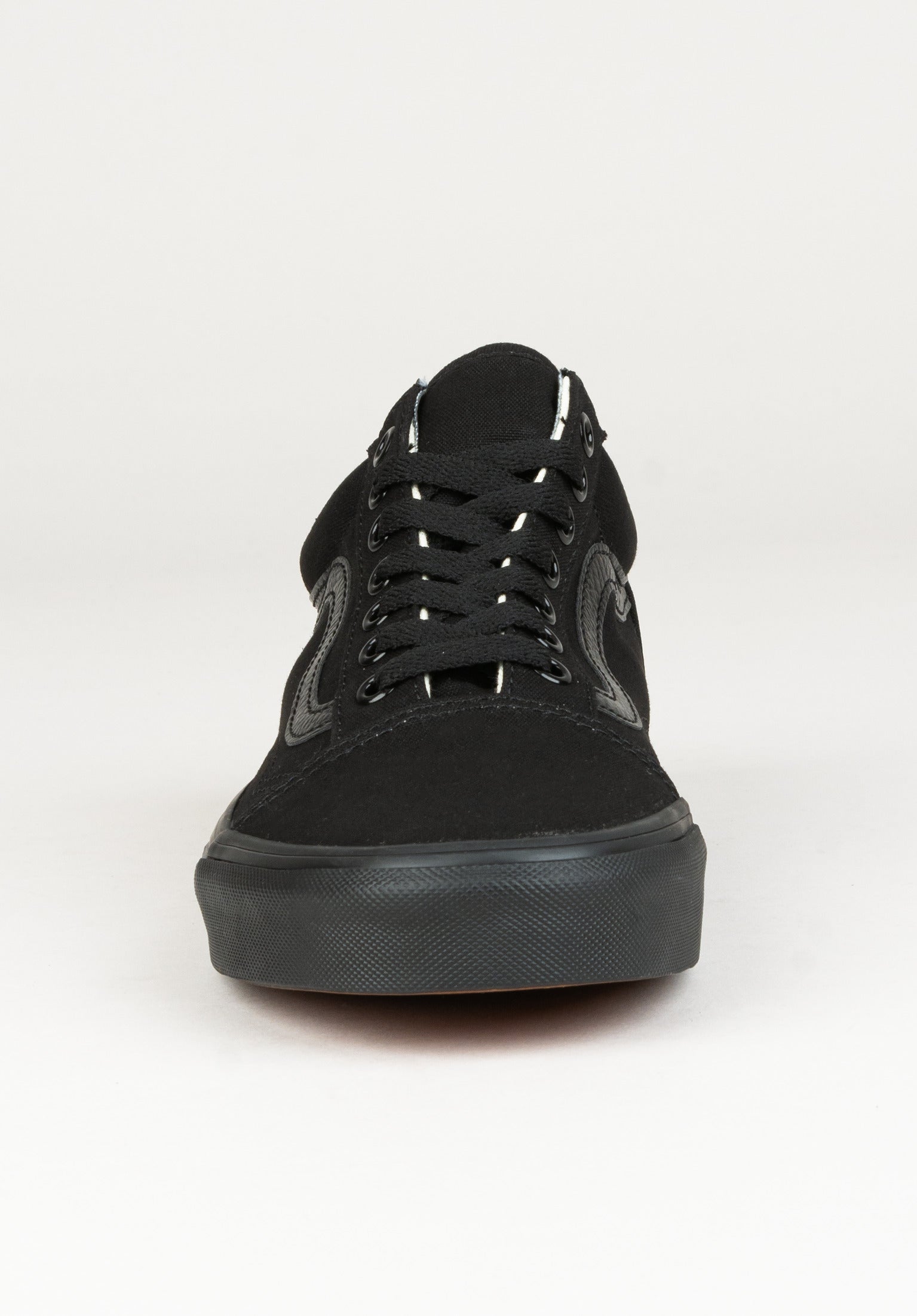 Plain black vans mens hotsell