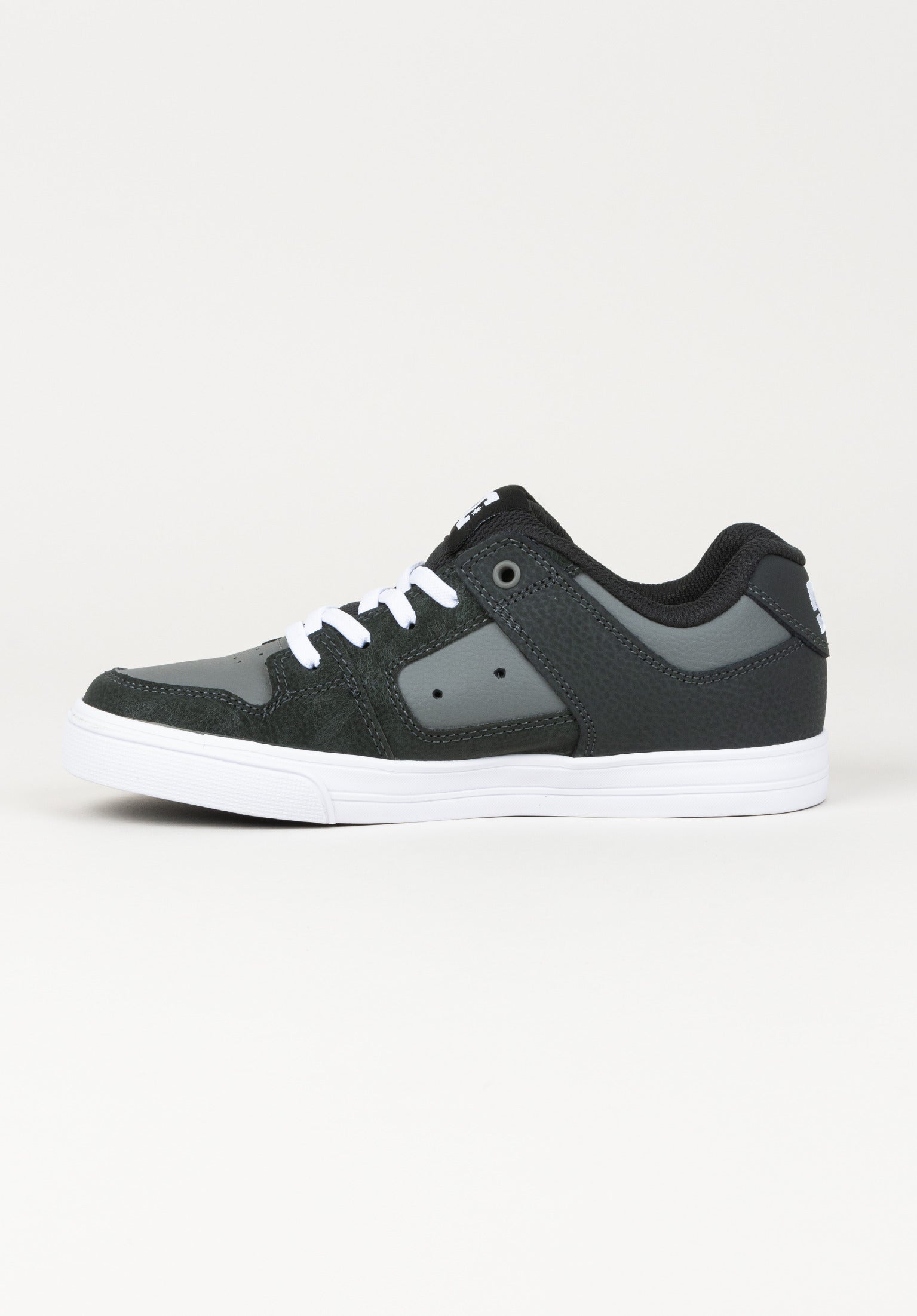 Childrens best sale dc shoes