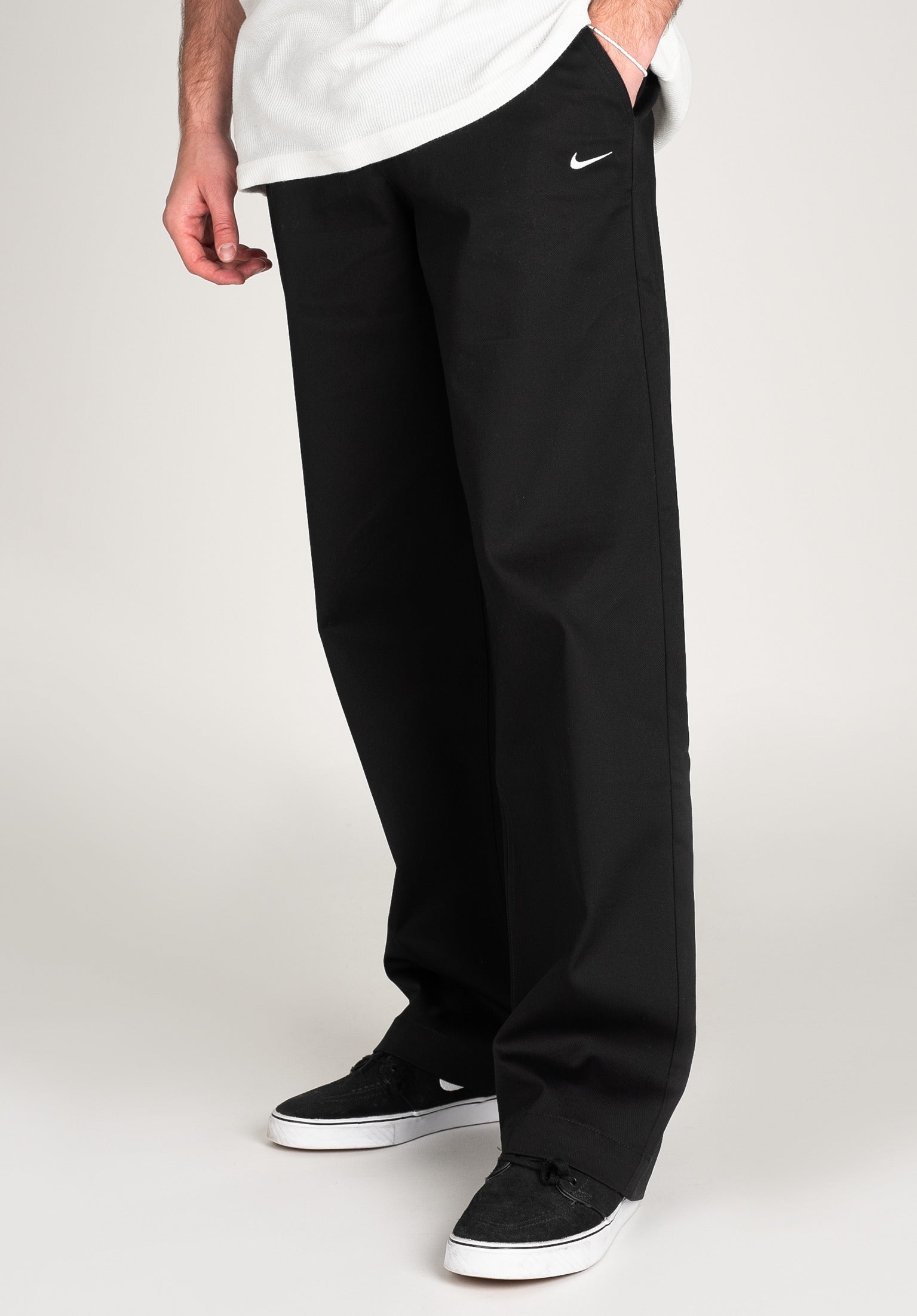 El Chino Pant Ul Cotton Nike SB Chino- / Cloth pants in black 