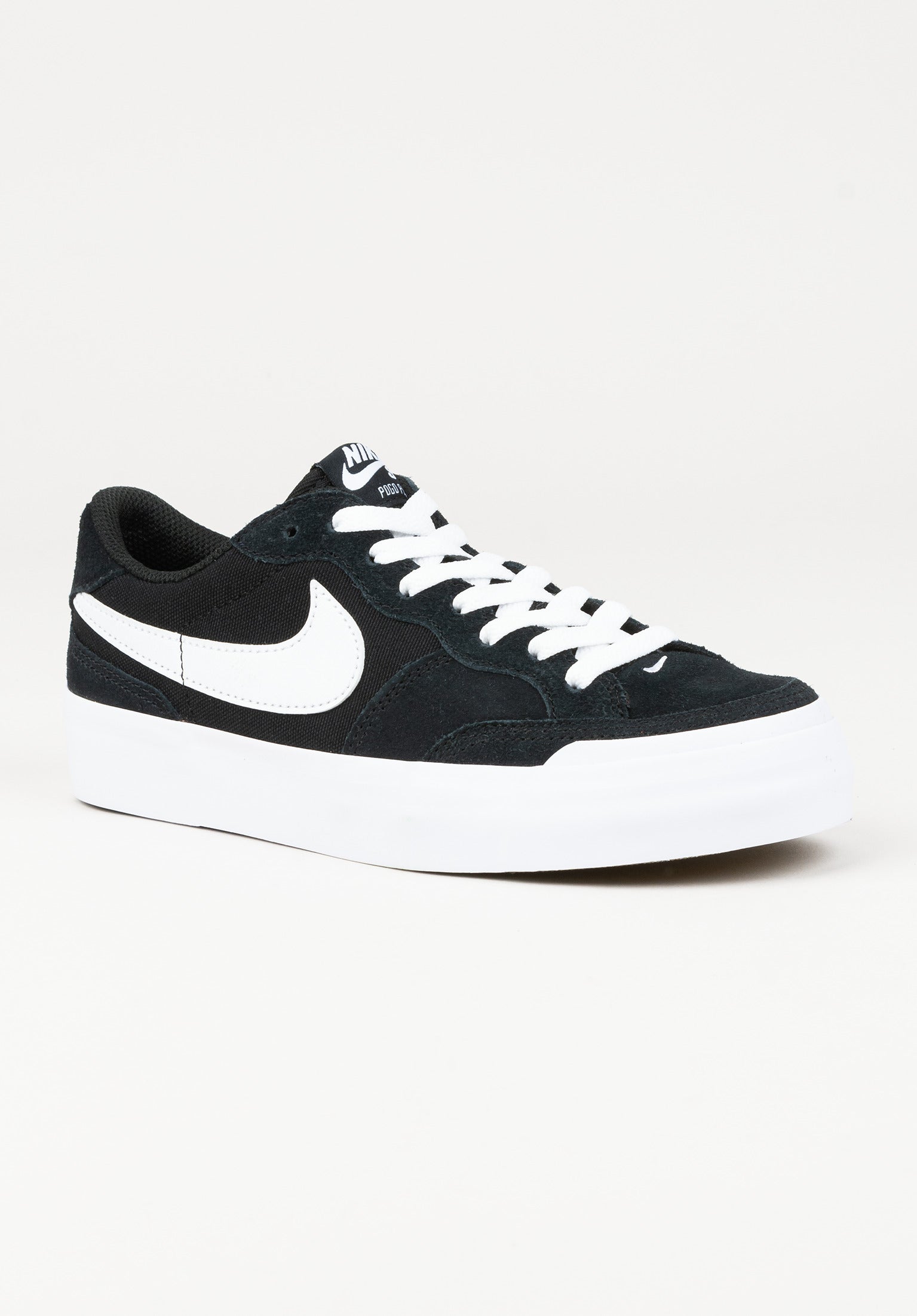 Black and white nike sb shoes best sale