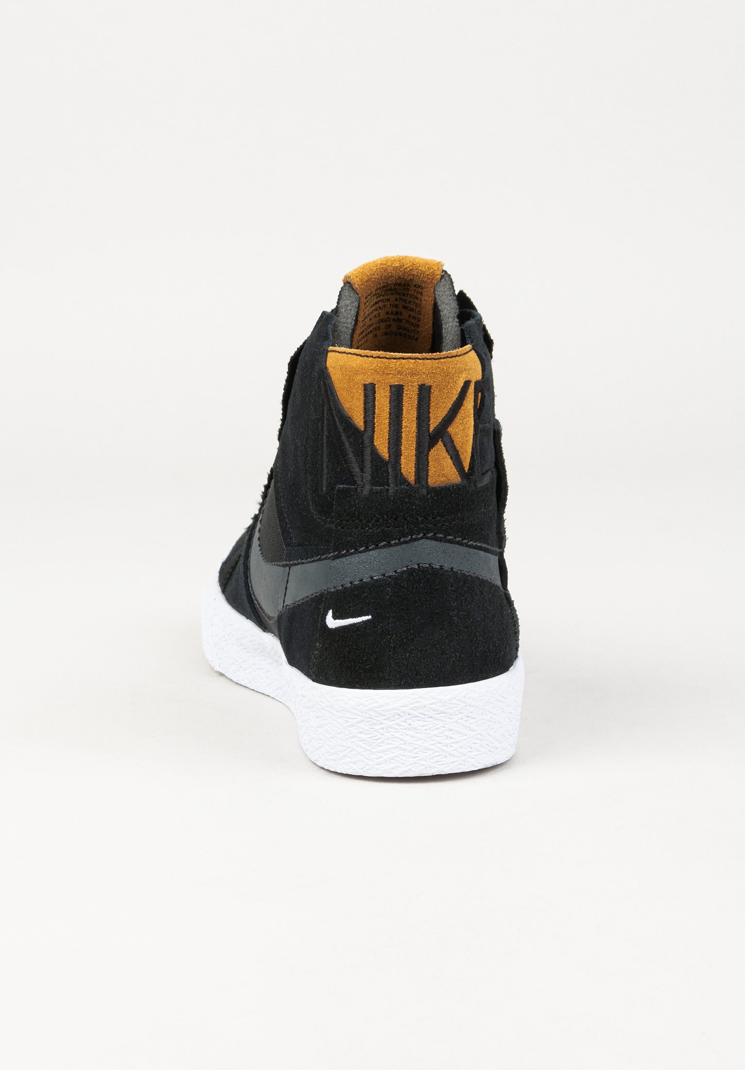 Zoom Blazer Mid Premium Nike SB Chaussures Homme en black anthracite black white pour Homme TITUS