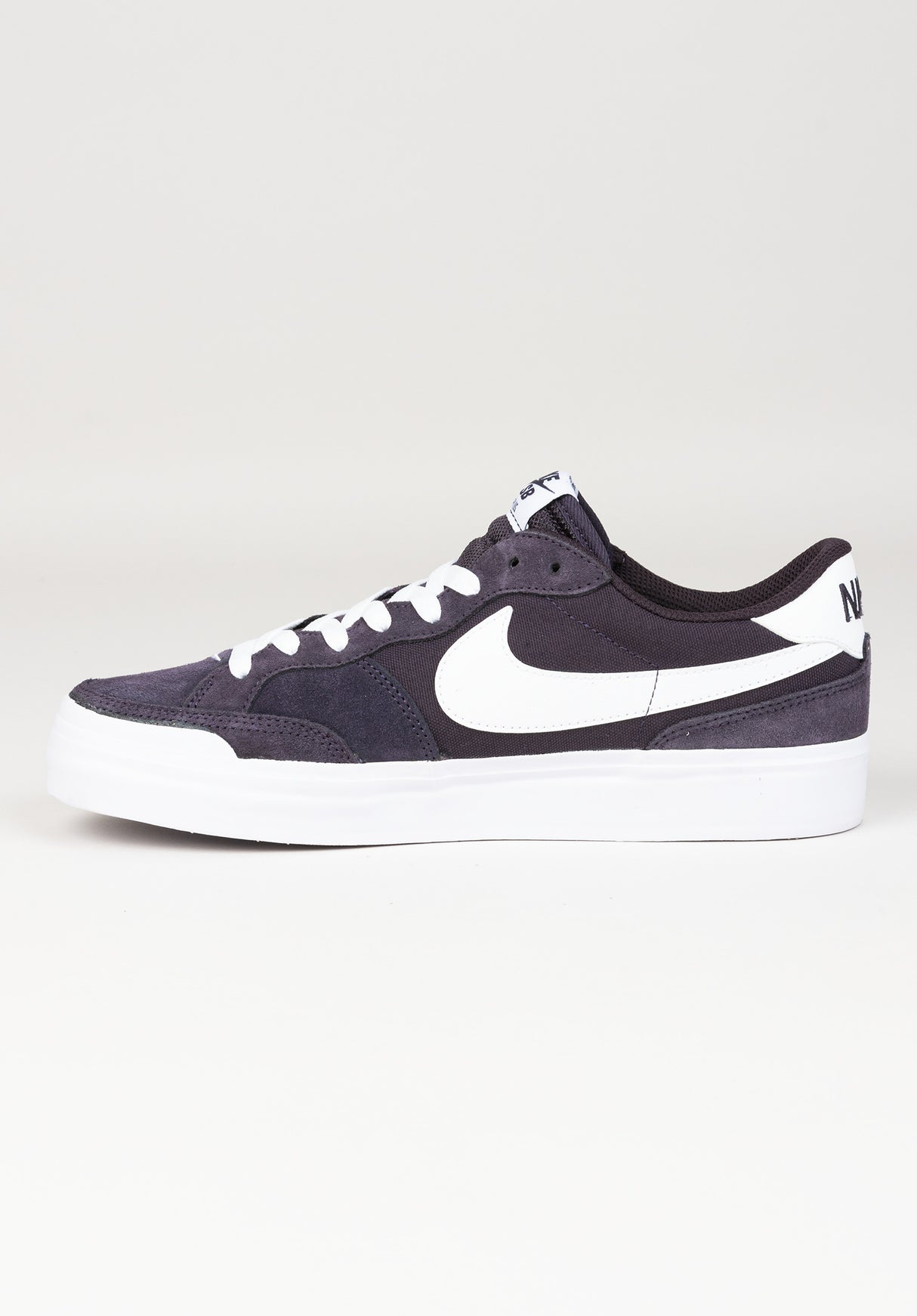 Pogo Nike SB Mens Shoes in cavepurple-white-cavepurple for Men – TITUS