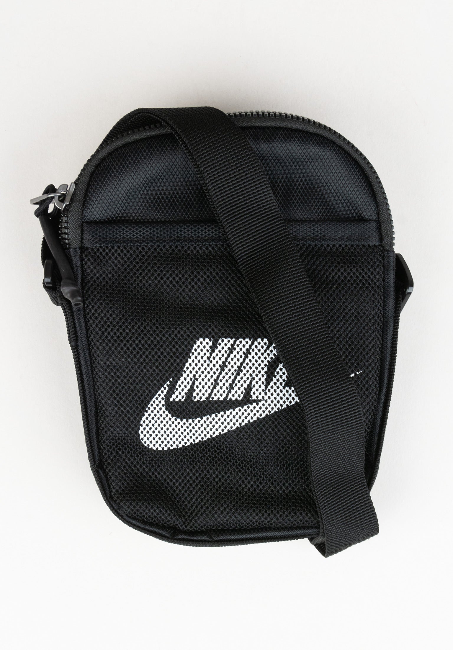 Unboxing The Nike SB Courthouse Backpack 4k - YouTube