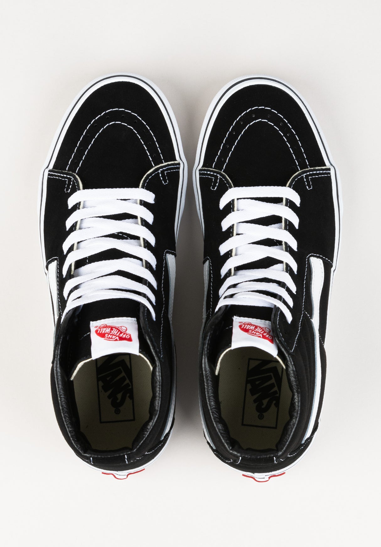 Sk8-Hi black-black-white Closeup2