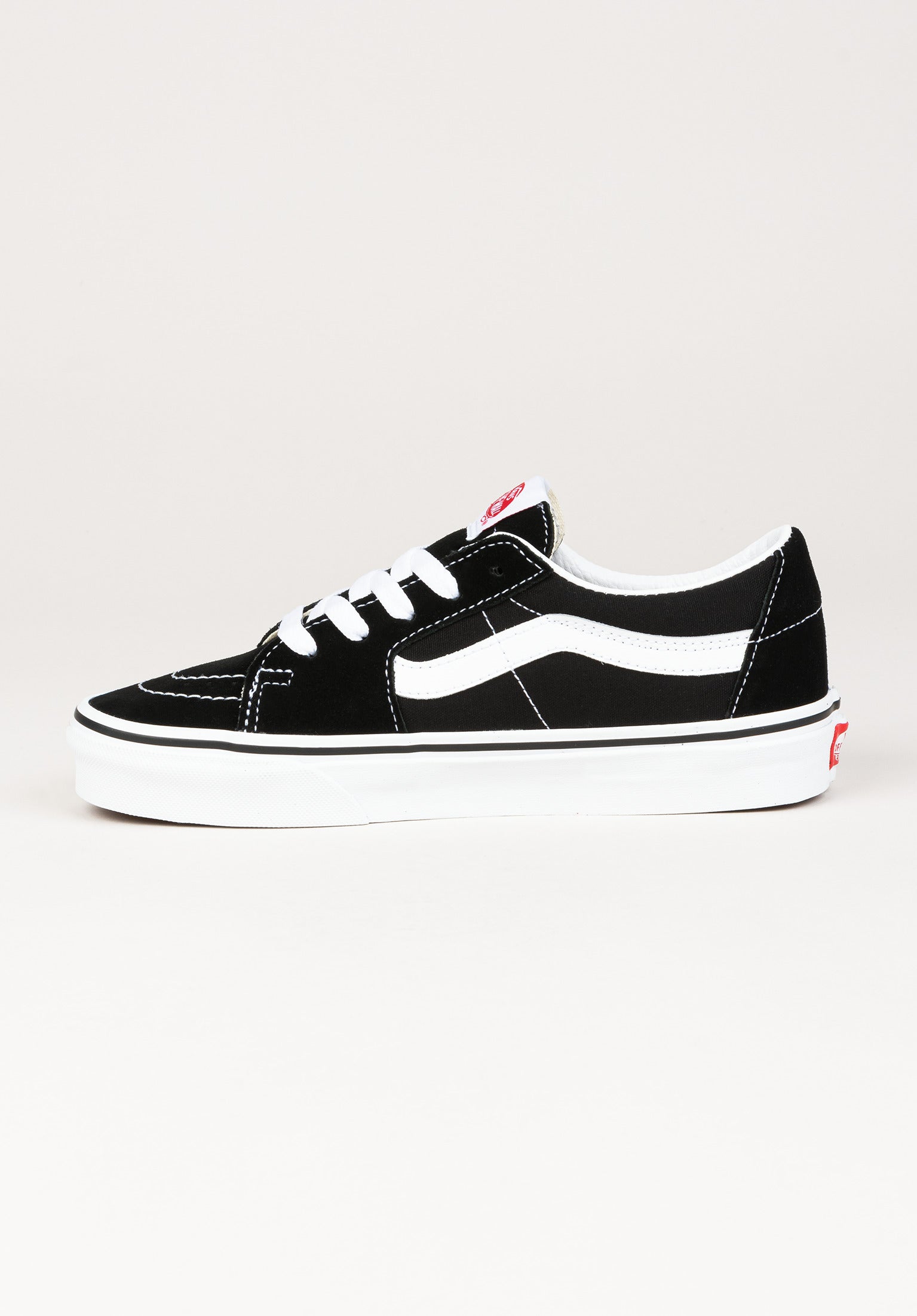 SK8 Low Vans Womens Shoes in black truewhite for c TITUS