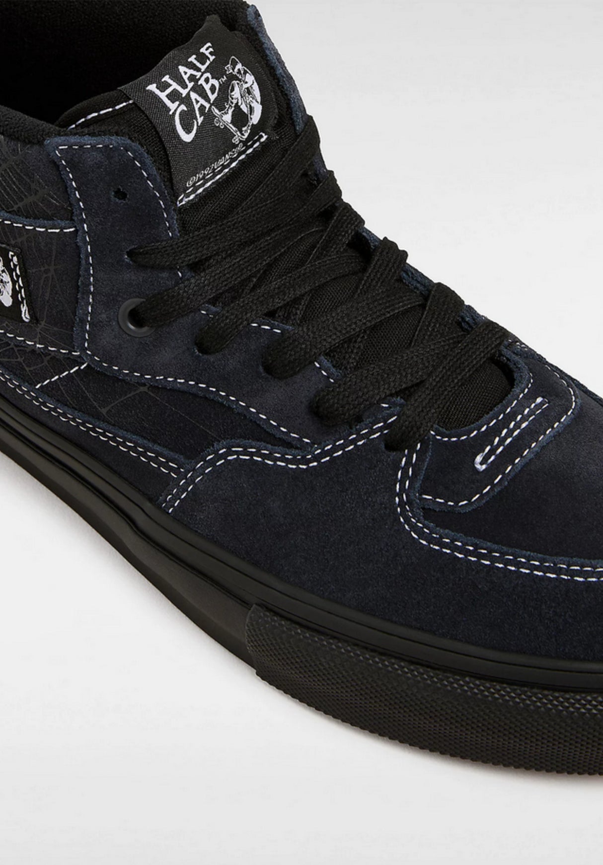 Skate Half Cab webdarkgrey-black Closeup2