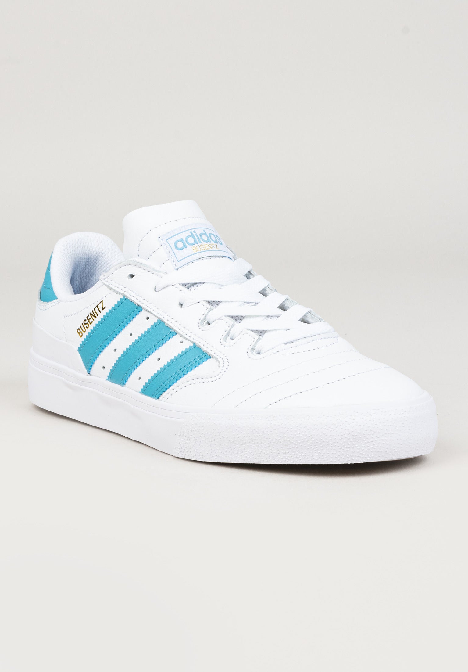 Adidas best sale skateboarding sneakers