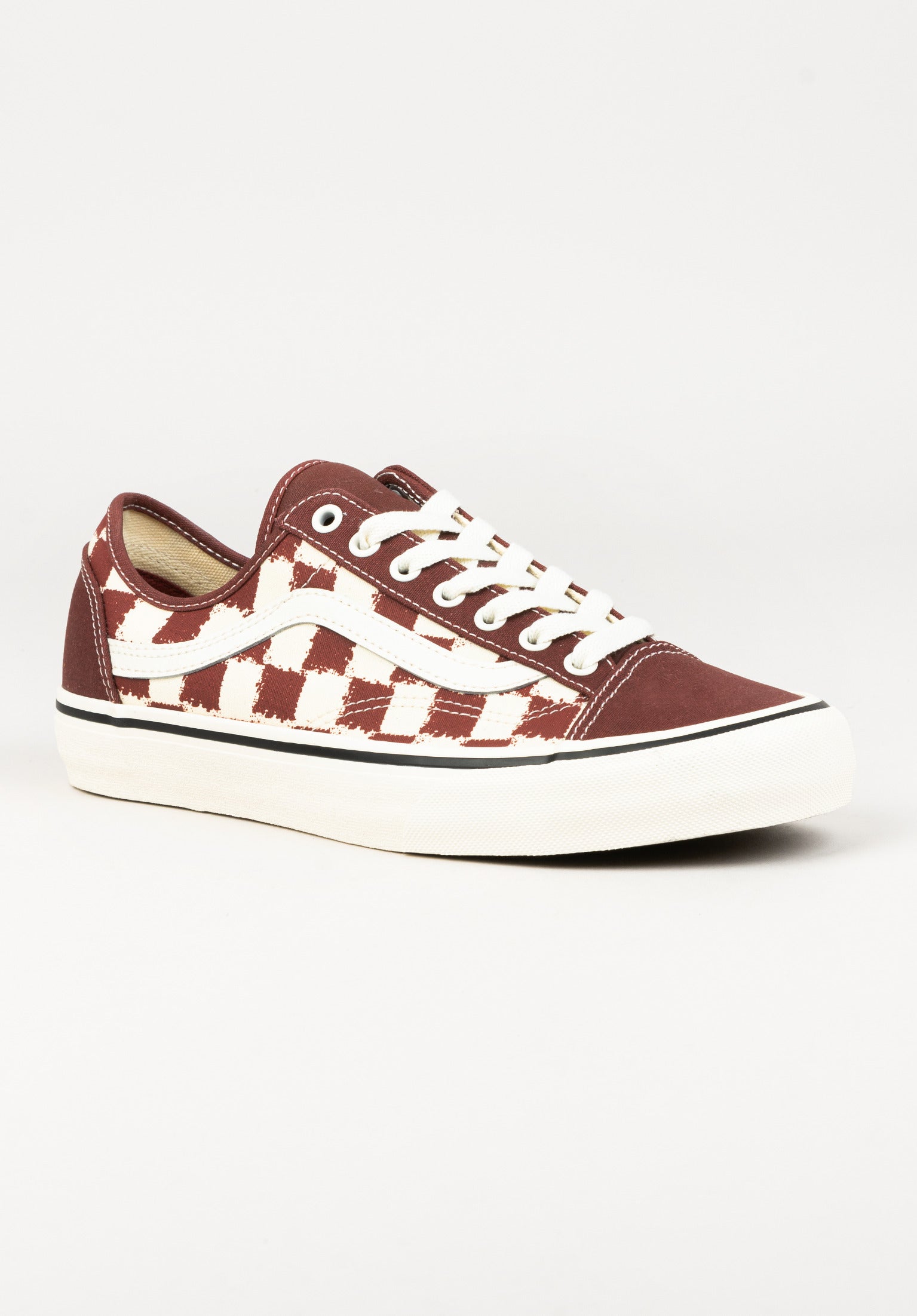 Checkered vans maroon best sale