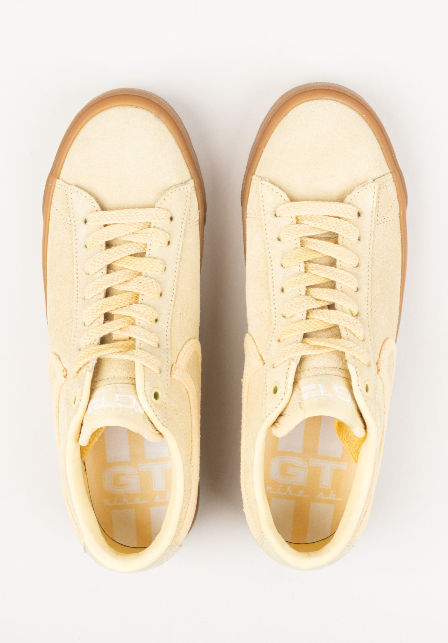 Nike sb blazer zoom low yellow best sale