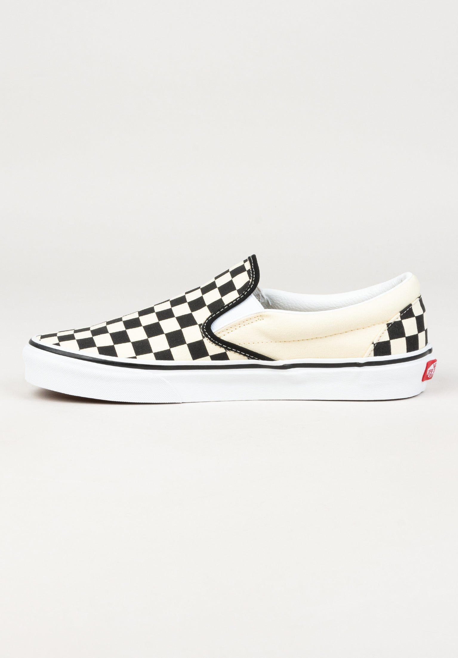 Classic Slip On Vans Mens Shoes in checkerboard black white for